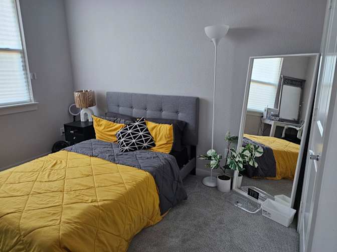 Anum's room