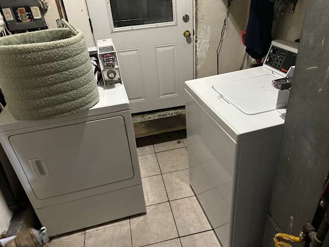 Hanan Attazada's room