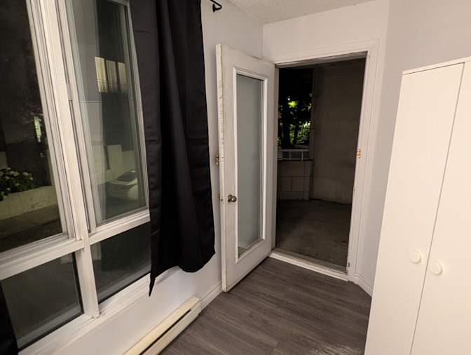 Serdar's room