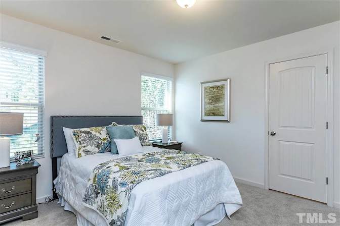 Alcove Rooms's room