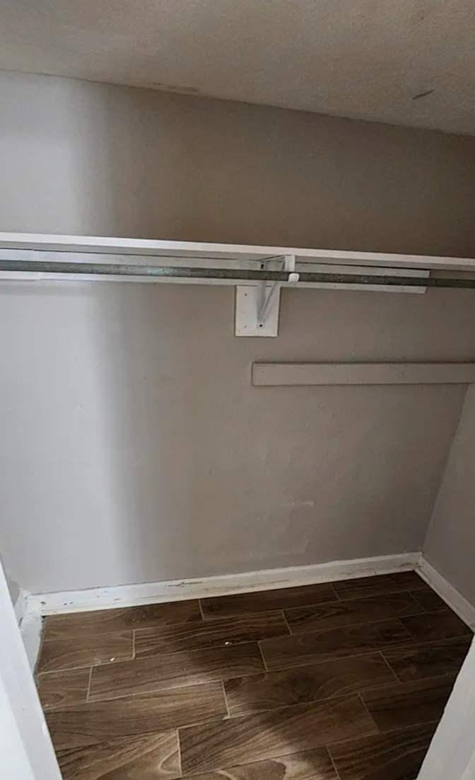 Alcove Rooms's room