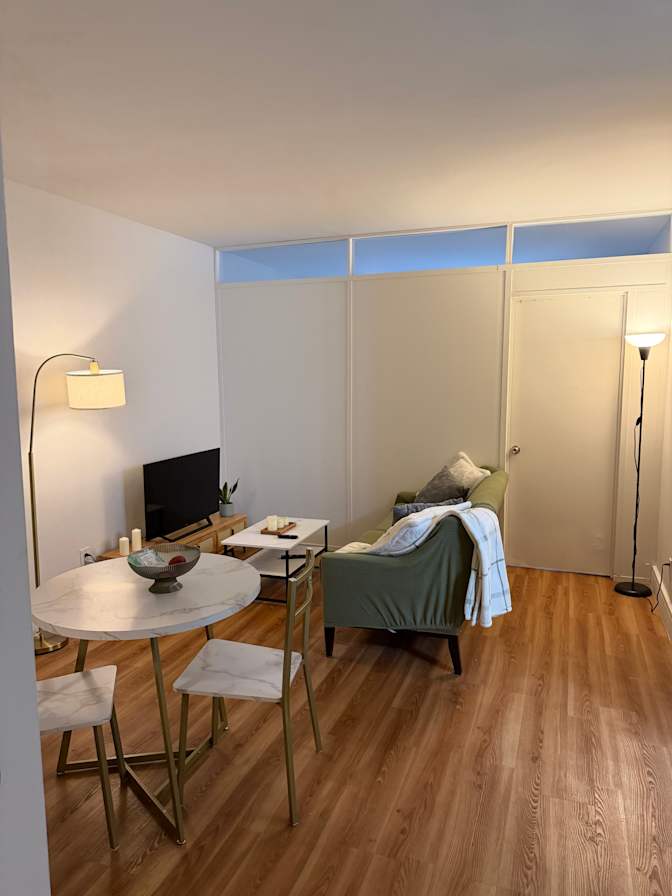 Eva's room