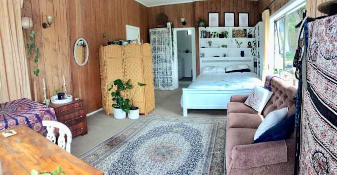 Darren's room