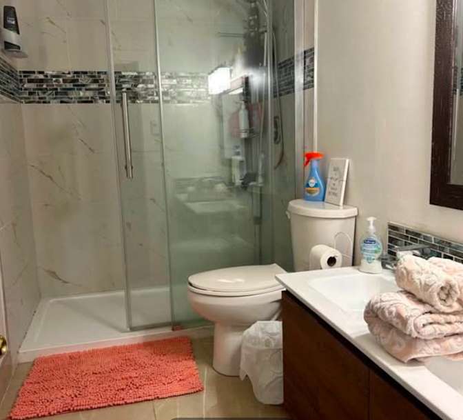 Katy Saunders's room