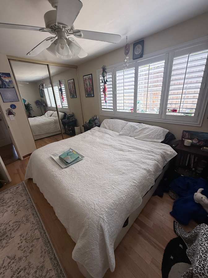 Emi's room