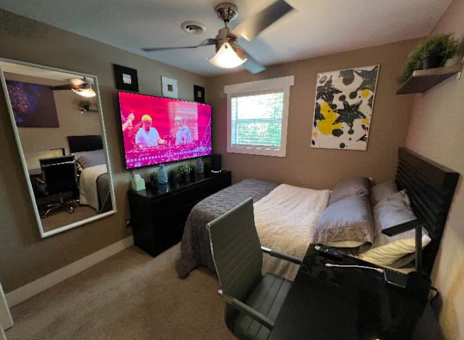 Julian Guerrero's room