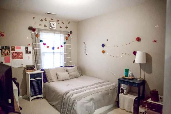 Alcove Rooms's room