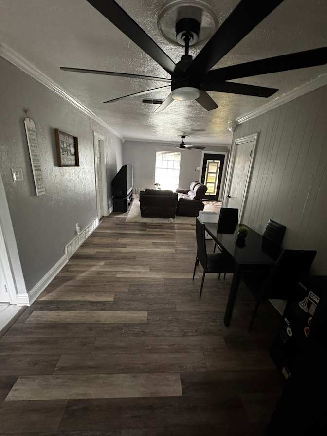 Armando's room