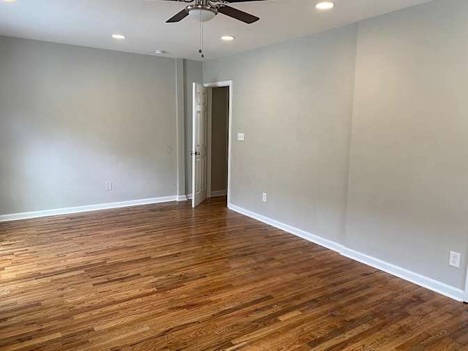 Alcove Rooms's room