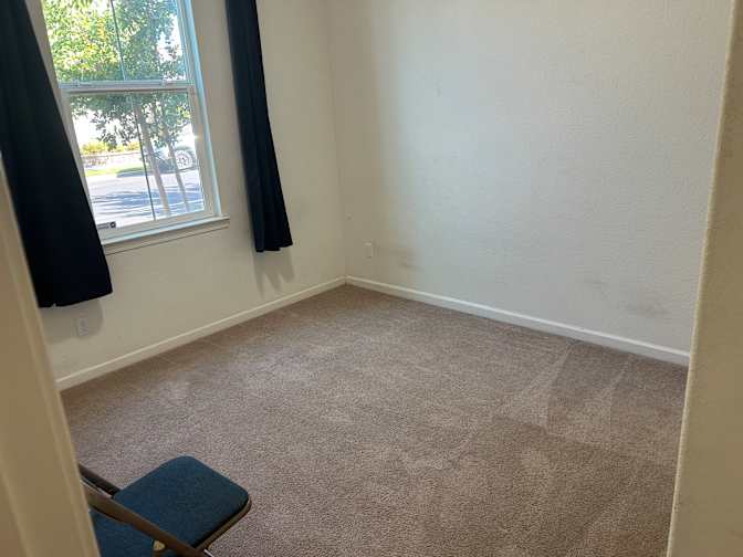 Thomas's room