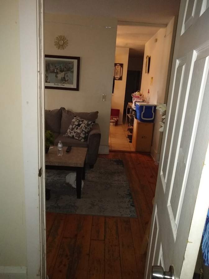 Yong's room