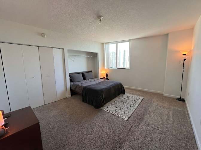 Luis's room