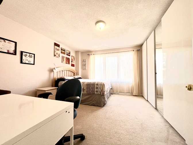 Mark Kay's room