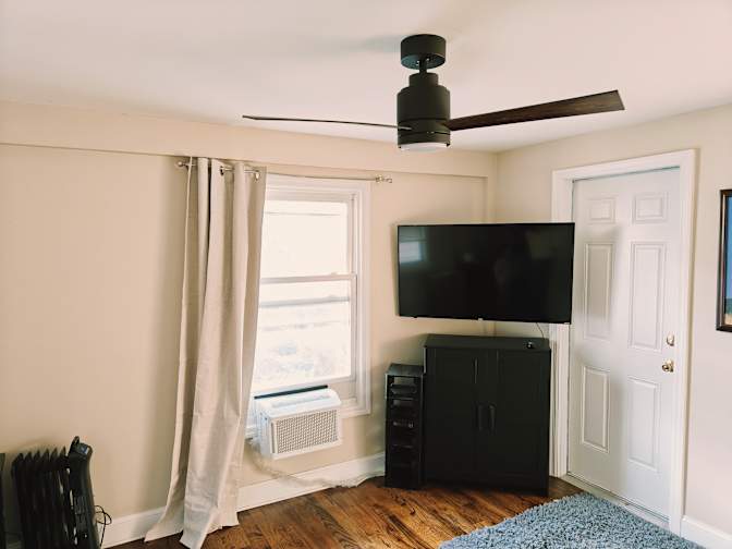 Jonathan Zarkower's room