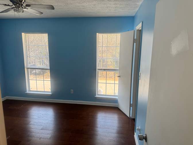 Alcove Rooms's room