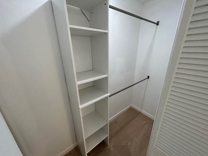Alcove Rooms's room