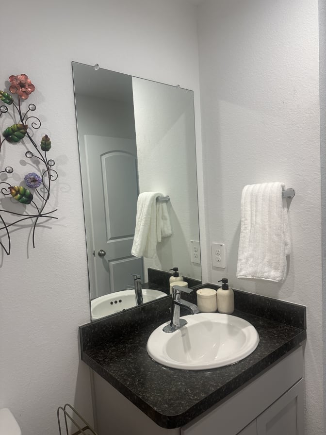 Luis's room