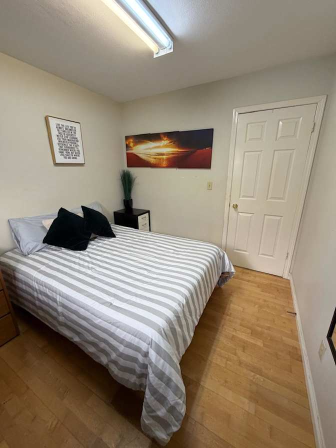 Rodolfo Contreras's room