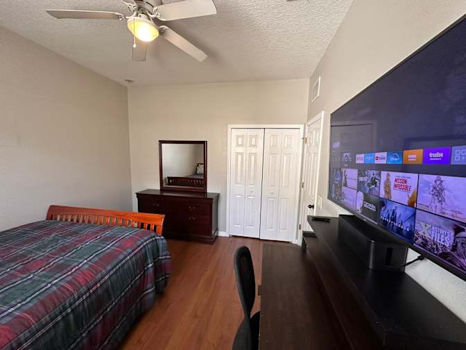 Jose's room