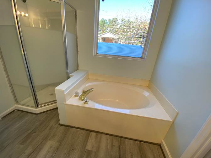 Alcove Rooms's room