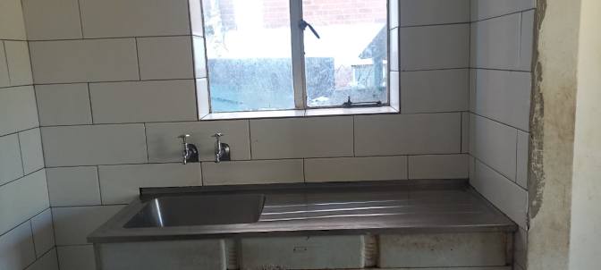 Qiniso's room