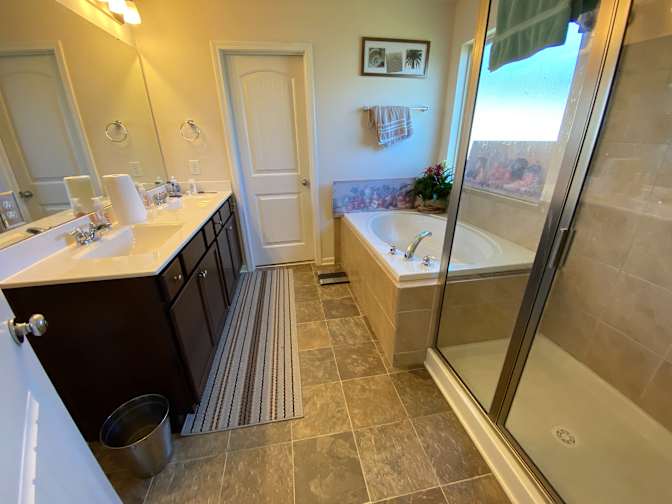 Alcove Rooms's room