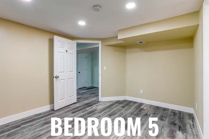 HomeCrew's room