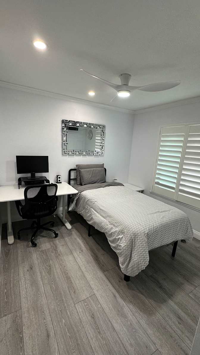 Yumi-n-Chris's room
