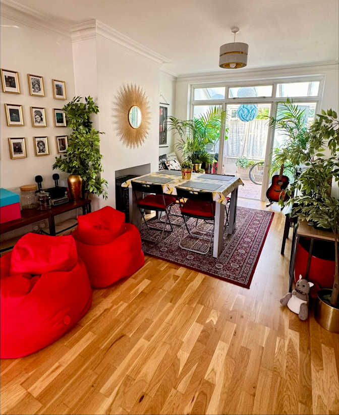 Kiki's room