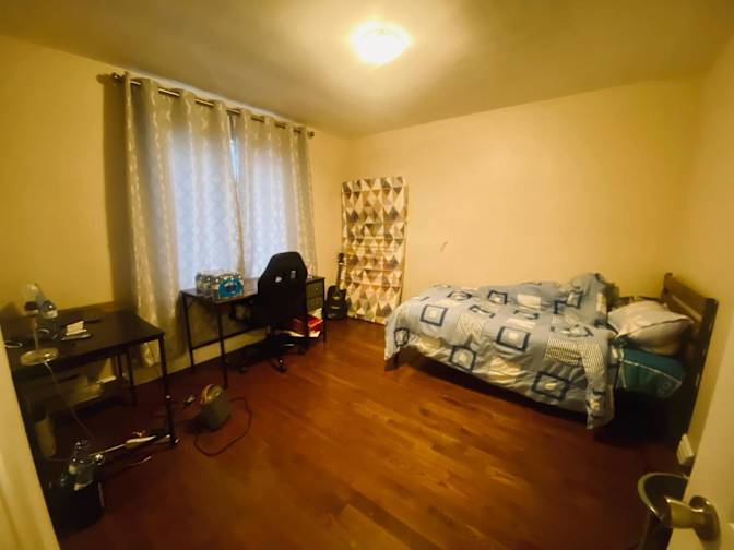 AVISH DUSORUTH's room