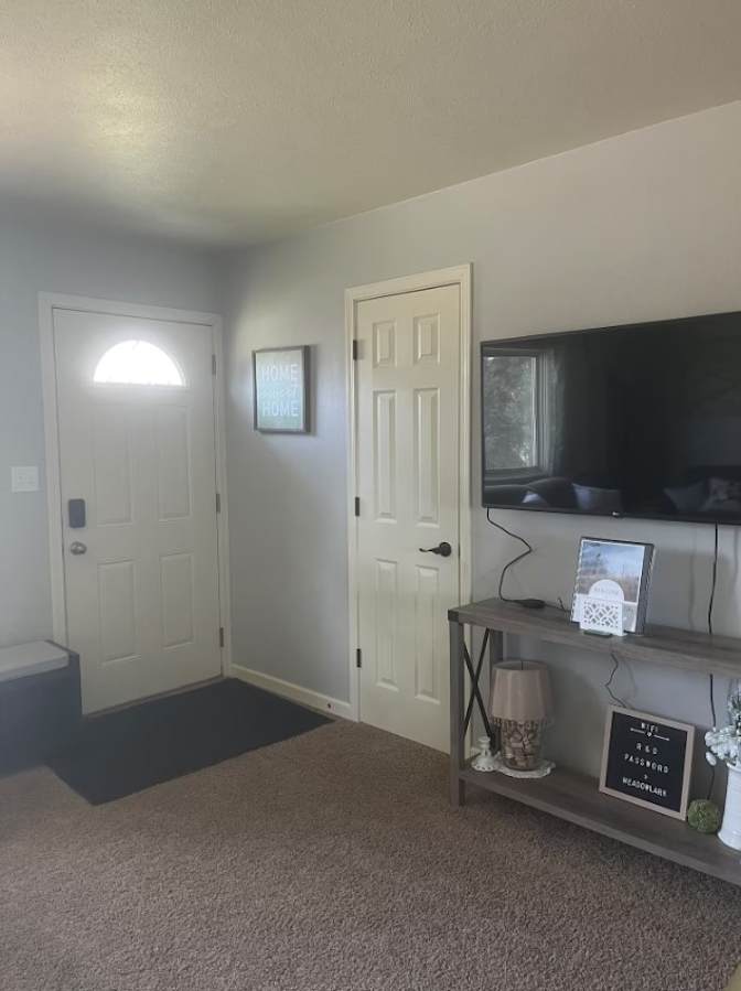 Naomi's room
