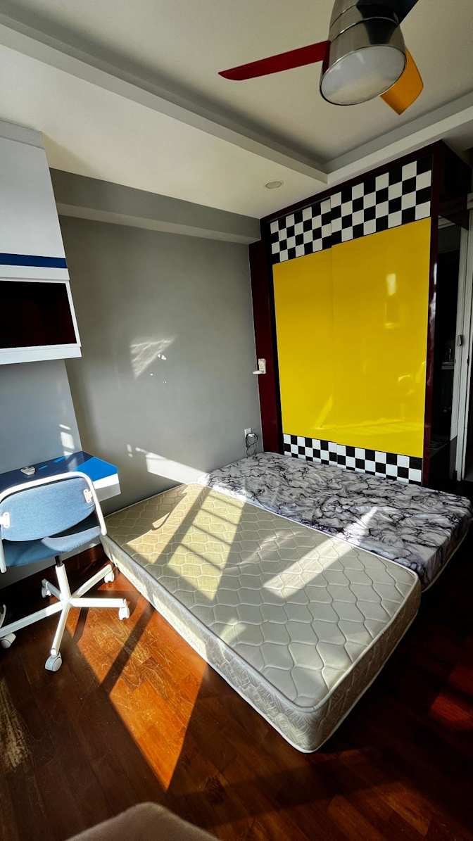 Milky Tan's room