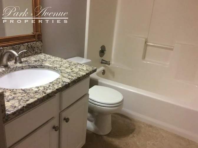 Alcove Rooms's room