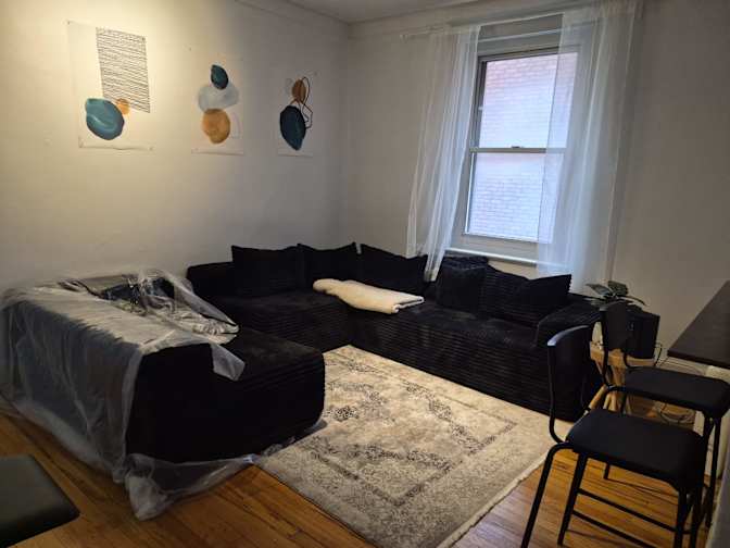 Larissa C's room