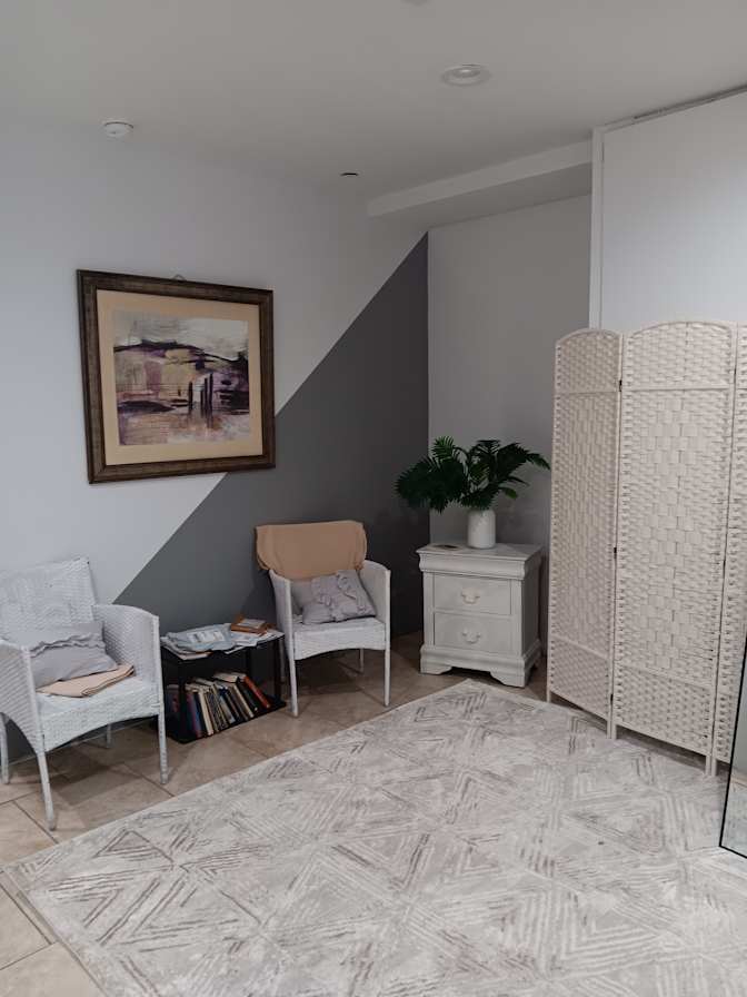 Carolyn E Williams's room