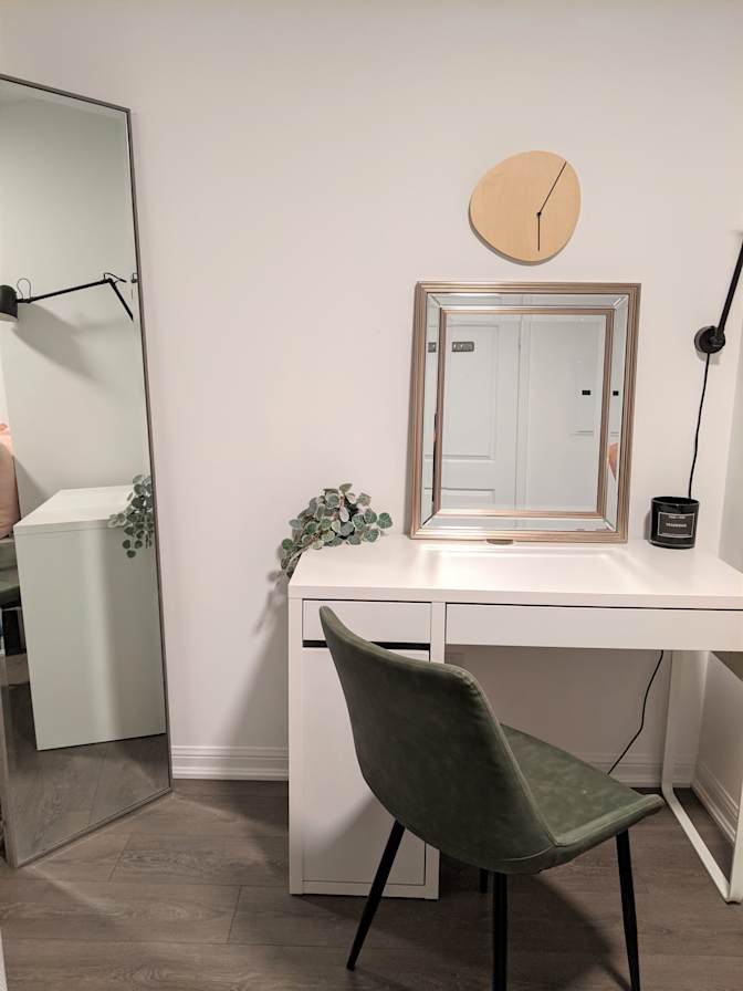 Elle's room
