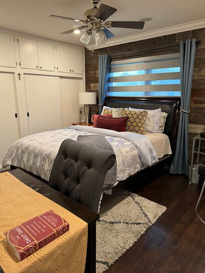 Ron's room
