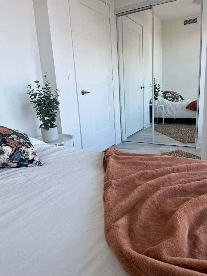 Emre's room