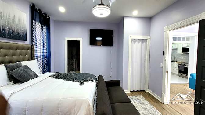 GBU Holdings Group's room