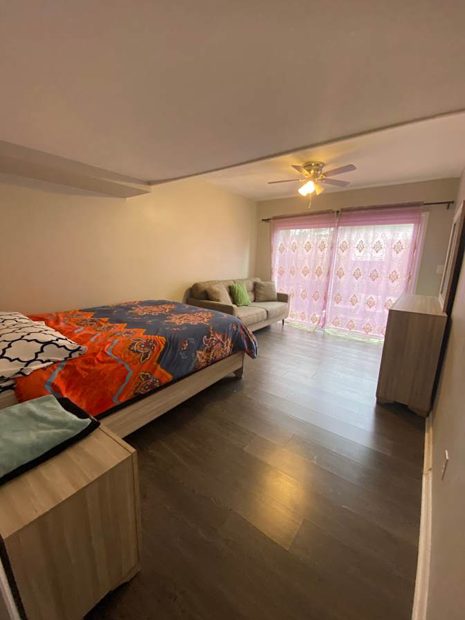 Jun's room