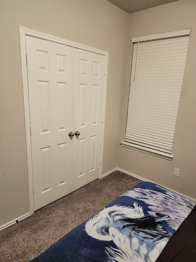 eliseo's room