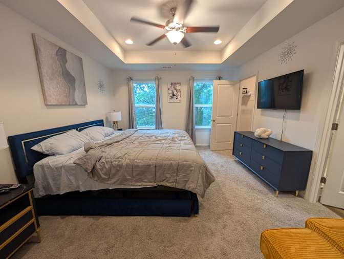 Alcove Rooms's room