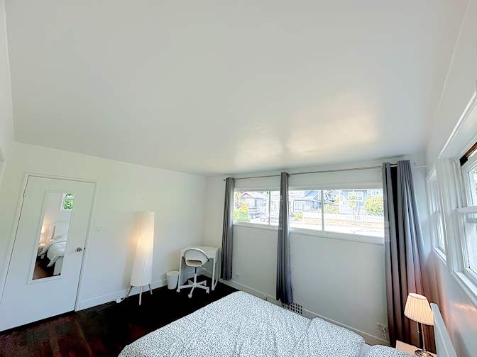 Shirin's room