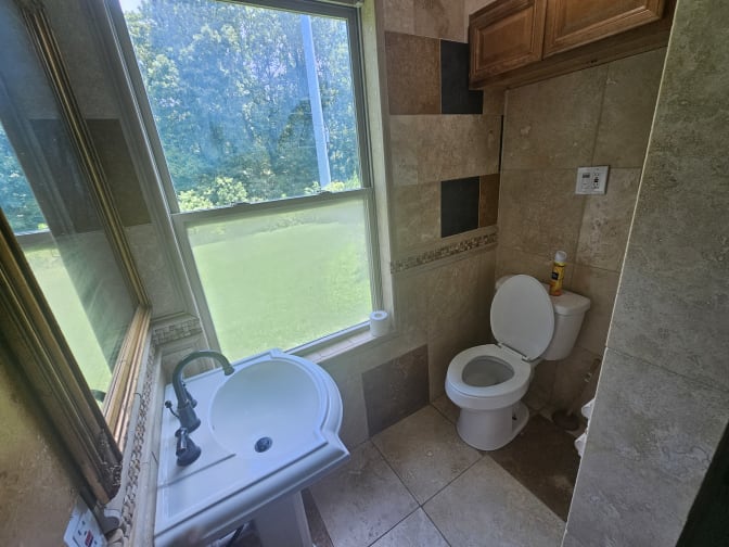 CL&C Property Management and Consulting's room