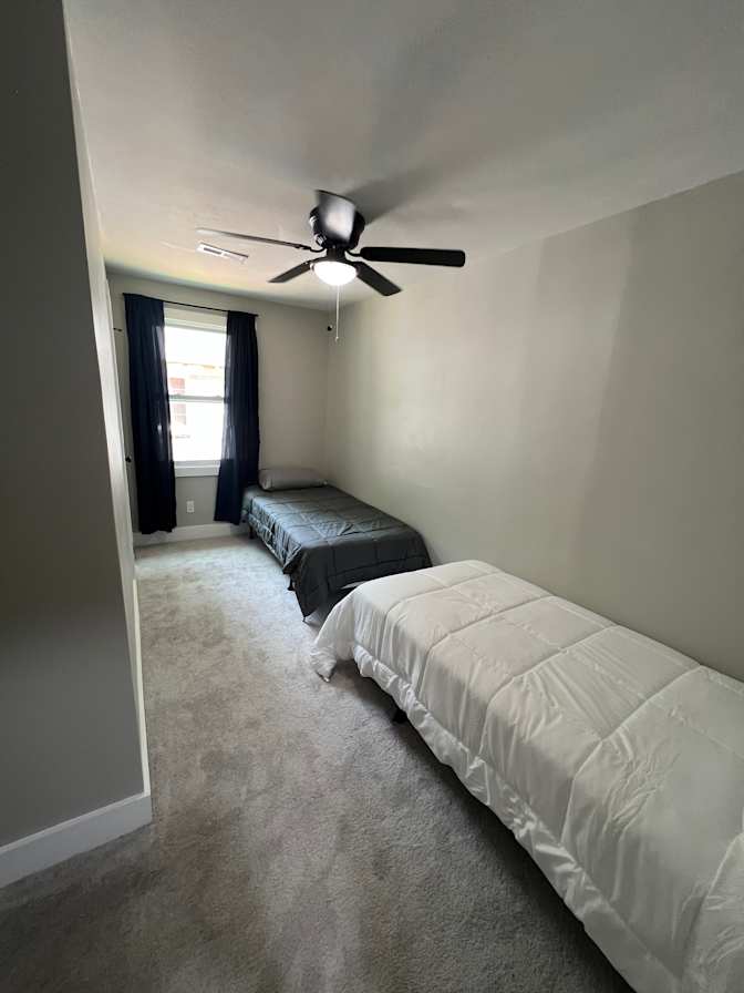 Andres's room