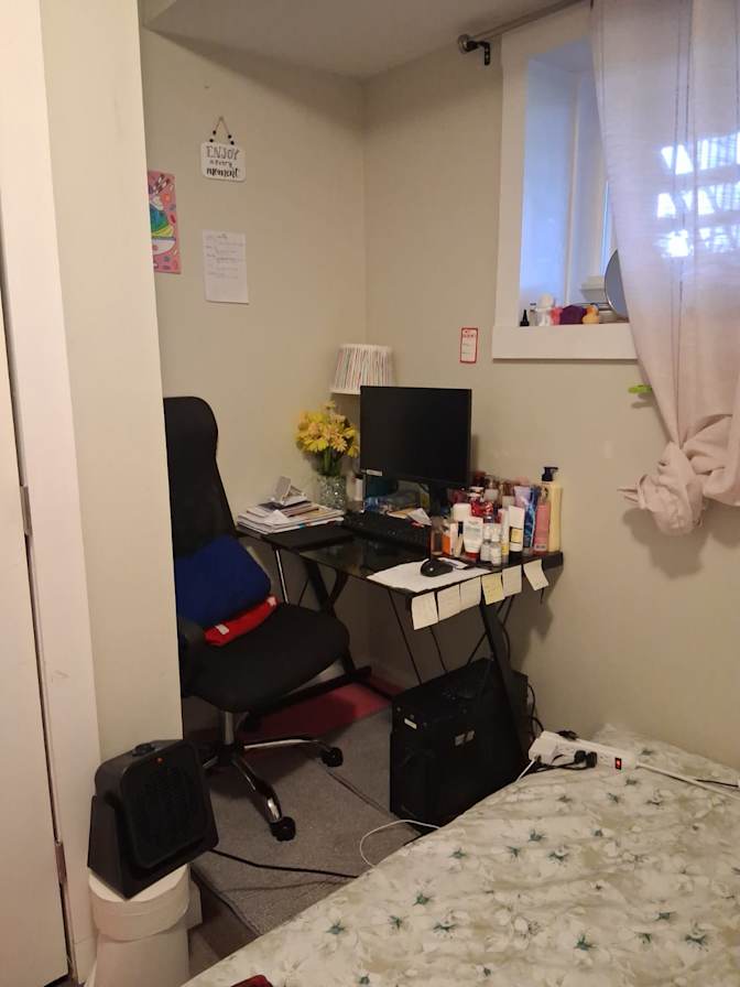 Oluwakemi's room