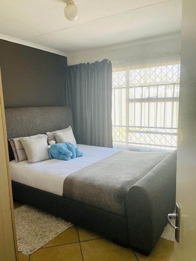 Thabo's room