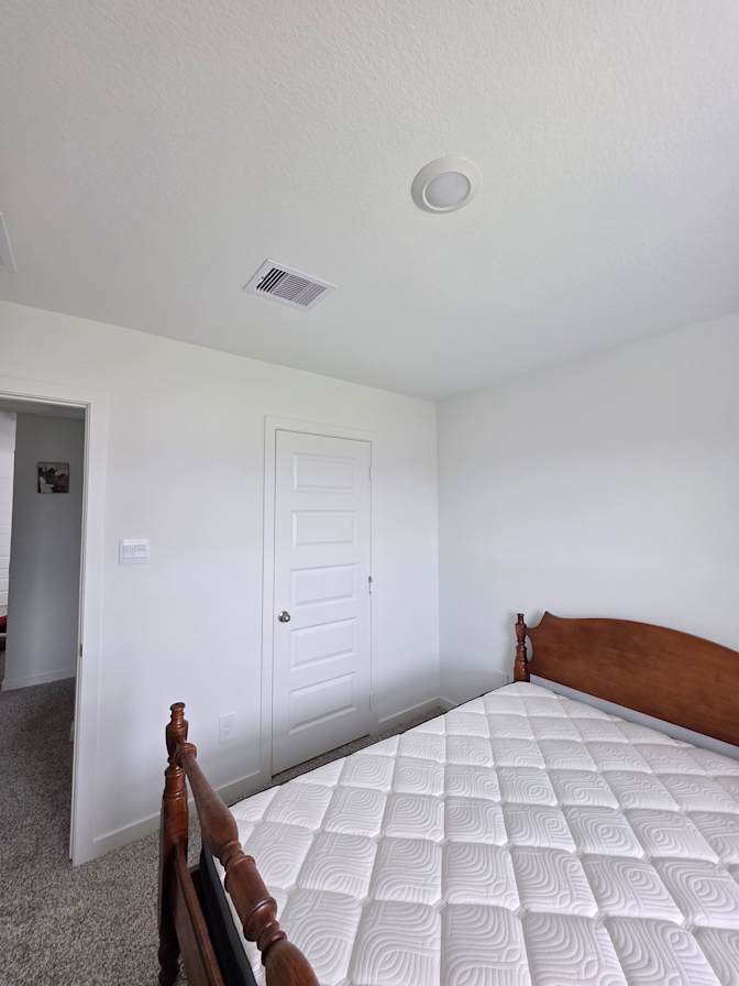 Marlyse's room