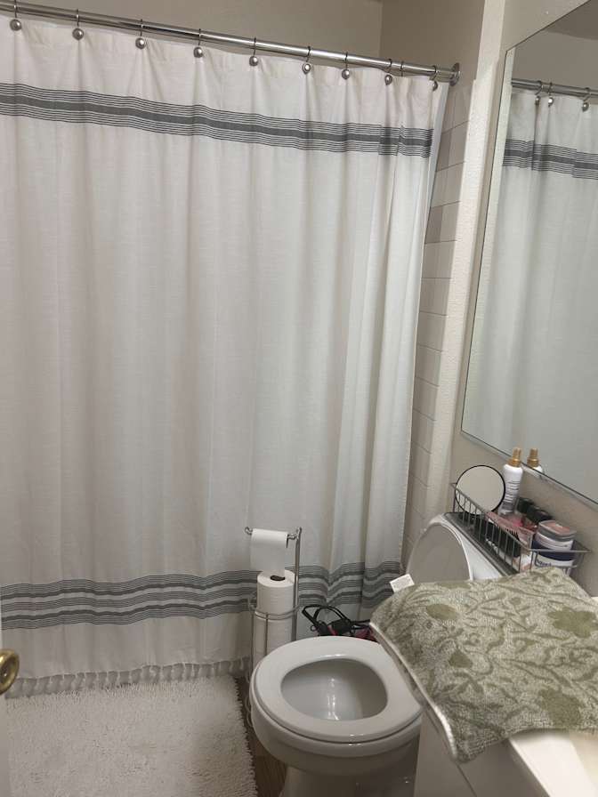 Viana's room