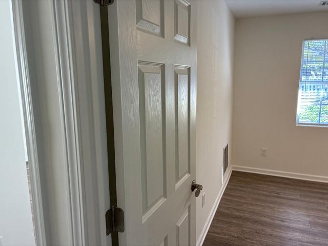 Alcove Rooms's room